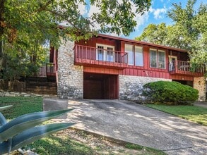 Building Photo - 2606 Carnarvon Ln