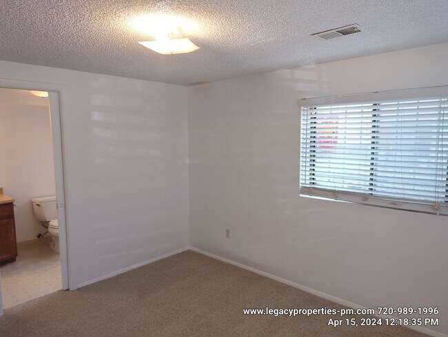 Building Photo - Across the street from the Light Rail!