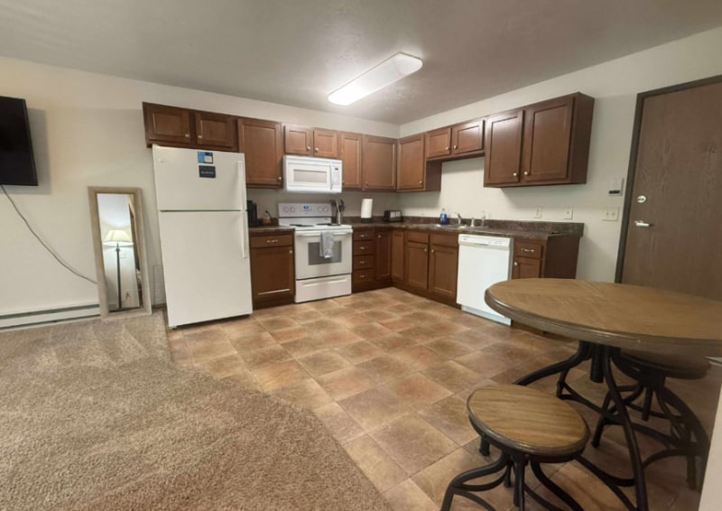 Building Photo - 1632 S Doodler Dr