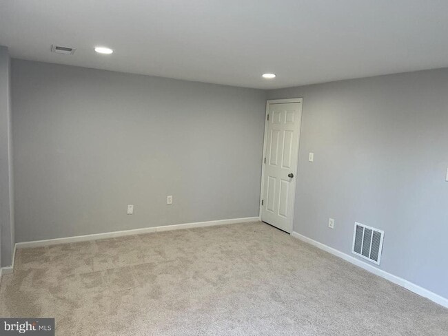 Building Photo - 15019 Ashdale Cir