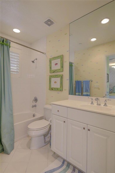 Building Photo - 505 Mandalay Ave