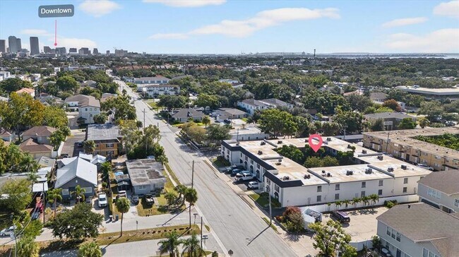 Building Photo - 2808 W Azeele St