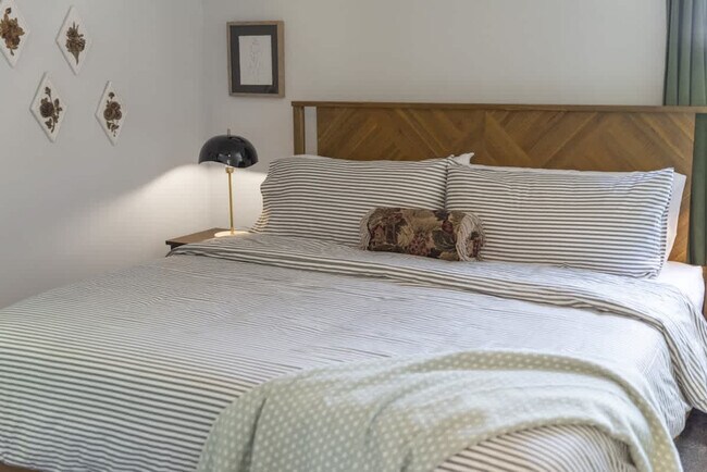 Building Photo - 6430 Olde York Rd