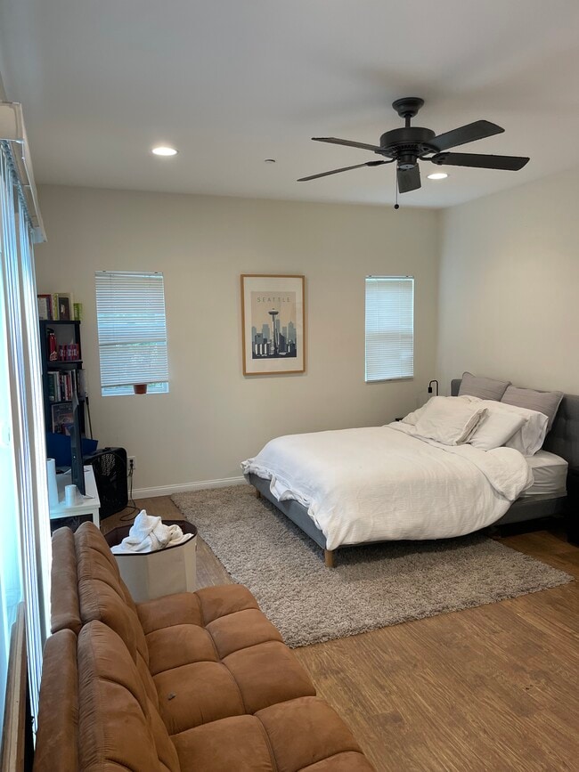 Building Photo - 1959 20th St