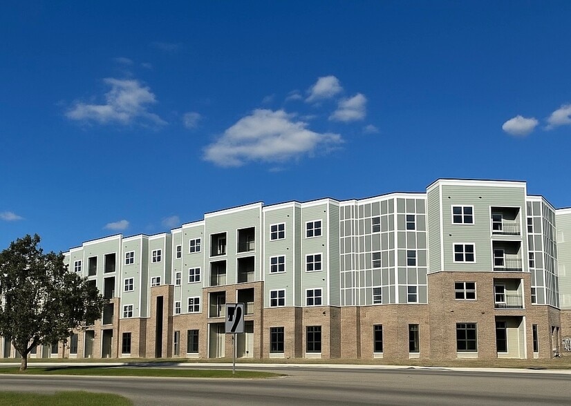 Primary Photo - Liberty Gardens