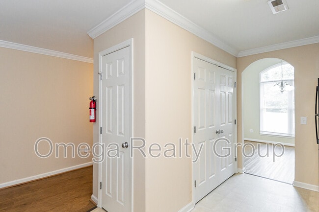 Building Photo - 177 Springdale Dr