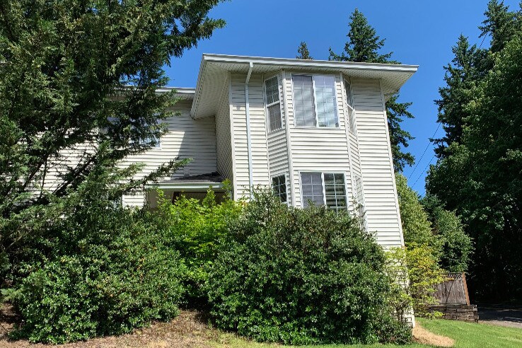 Exterior with second bedroom on top floor - 7830 SE 98th Ave