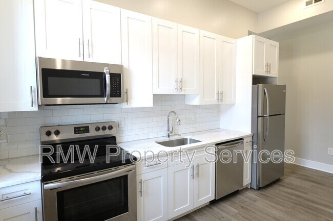 Building Photo - 4000 W Girard Ave