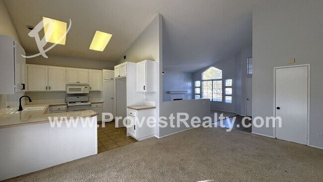 Building Photo - 14075 Gray Ln