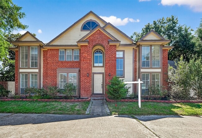 Building Photo - 1535 Beaconshire