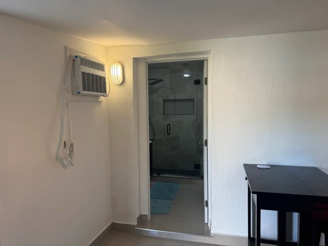 Building Photo - 1621 N 71st Ave