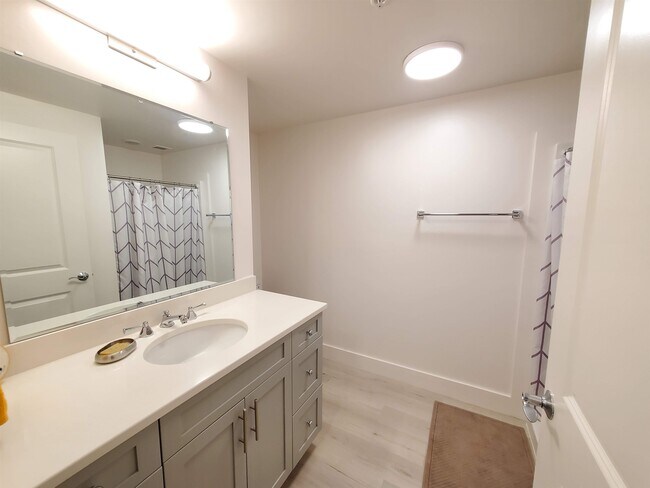 Building Photo - 195 Mechanic St