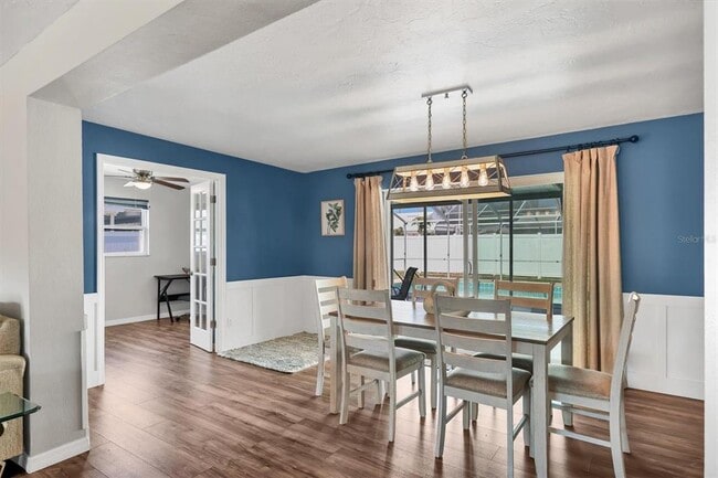 Building Photo - 3425 Fairview Dr