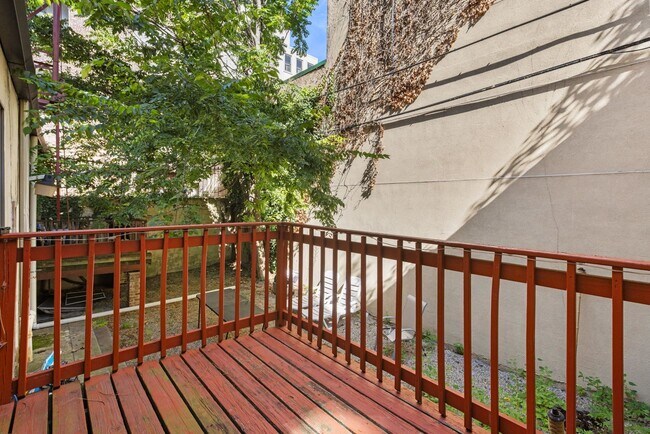 Building Photo - 354 1st St