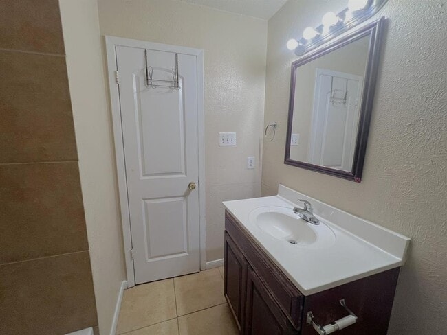 Building Photo - 7317 Dixie Dr