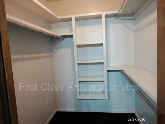 Building Photo - 5316 NW 111th Terrace