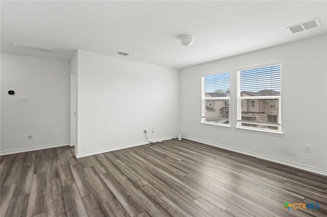 Building Photo - 4703 Plaza Ctr