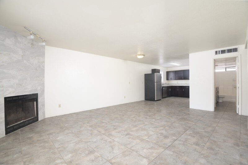 Building Photo - 1647 E Lester St