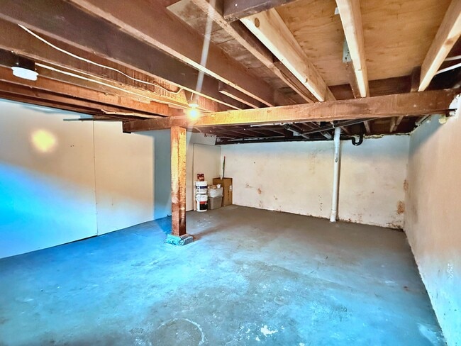 Building Photo - 3628 SE 49th Ave