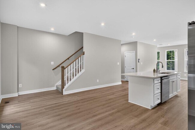 Building Photo - 1863 Bergerac Ct