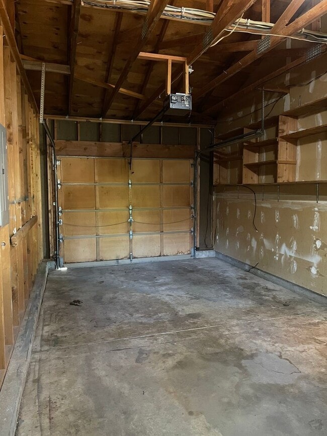 Building Photo - STUDENTS WELCOME! 3 Bed 1.5 Bath Home in great location West Ft Collins w/ Garage and Fenced Yard