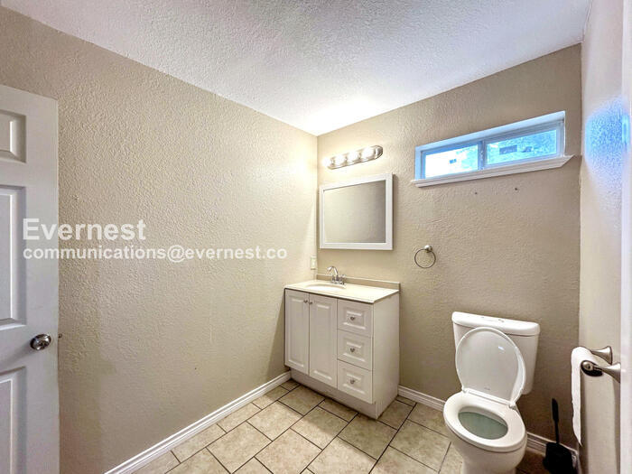 Building Photo - 23203 Flat River Dr