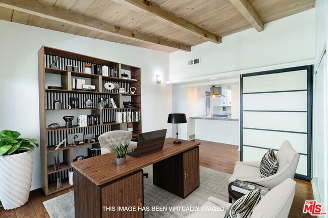 Building Photo - 5652 Fallbrook Ave