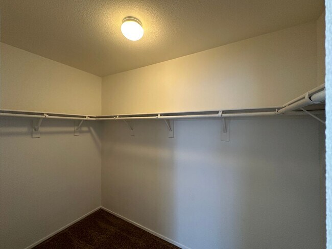 Building Photo - PECCOLE RANCH