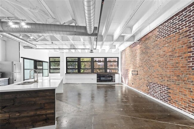 Building Photo - 878 Peachtree St NE