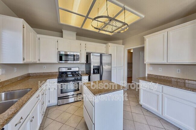 Building Photo - 617 Vernon Oaks Dr