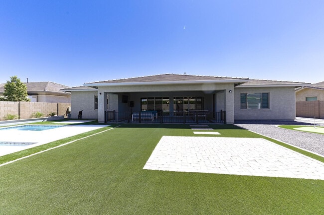 Building Photo - 23060 E Sonoqui Blvd