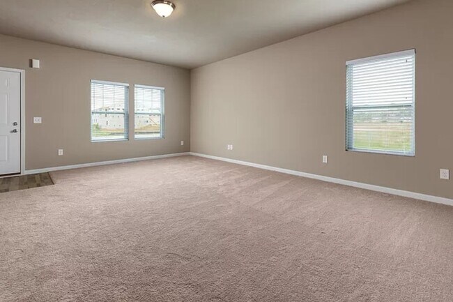 Building Photo - Newer 4 bedroom home for lease!