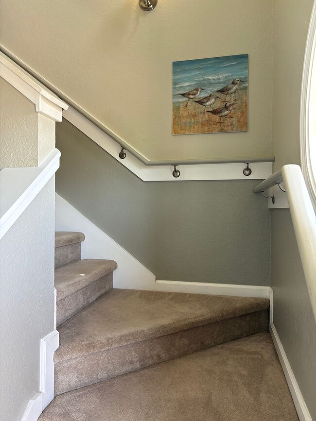 Building Photo - 3 Bedroom 3 Bath Home in Kill Devil Hills ...