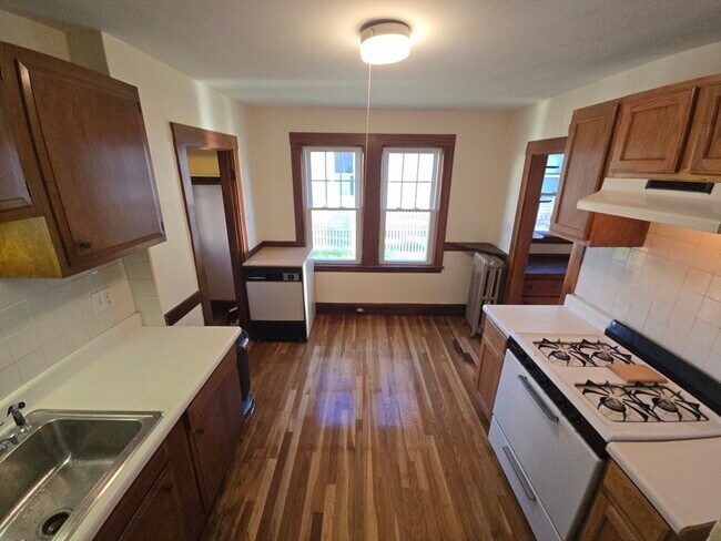 Building Photo - 58 Creeley Rd