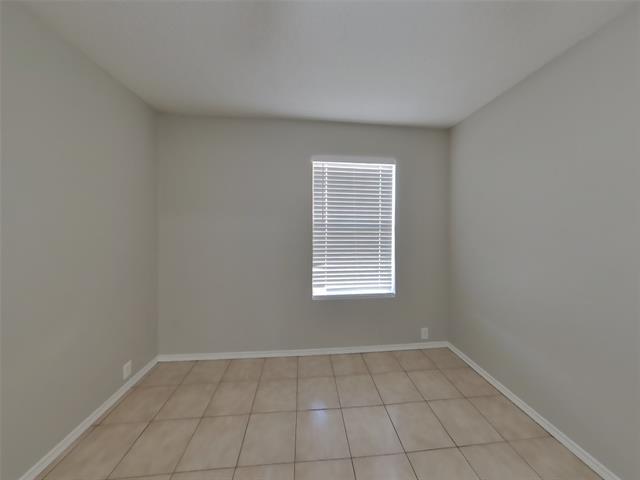 Building Photo - 4512 Merlot Dr