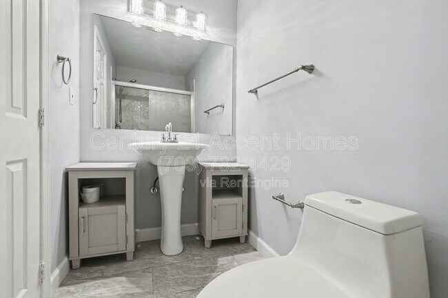 Building Photo - 1012 Aquia Dr