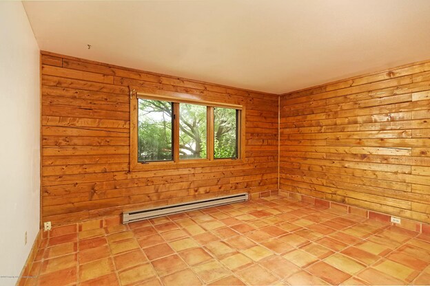 Building Photo - 620 N Traver Trail