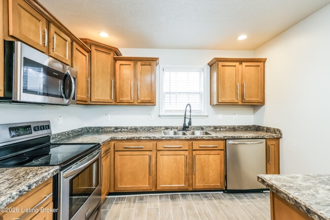 Building Photo - 5011 Cronin Dr