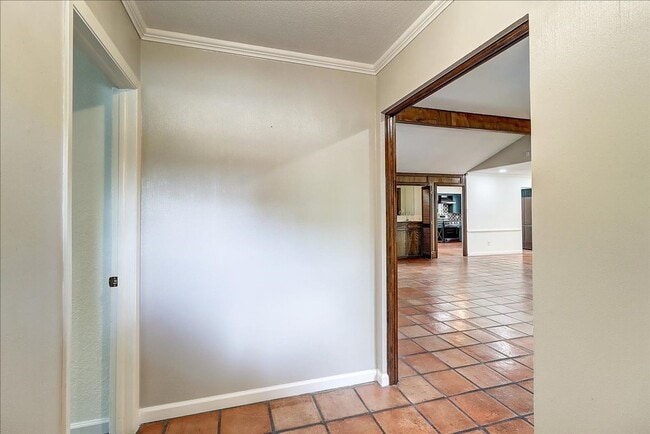 Building Photo - 5530 Tahoe Cir