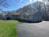 Building Photo - 4 Apple Orchard Ln