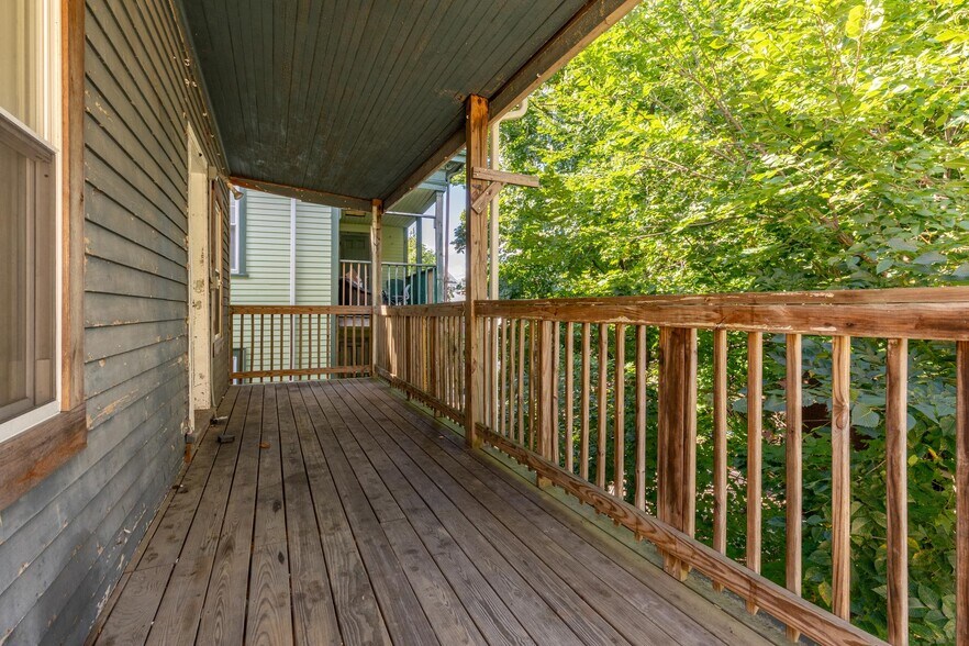 Building Photo - 93A Hillside St