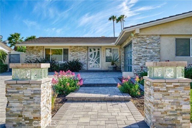 Building Photo - 6550 Smoke Tree Ave