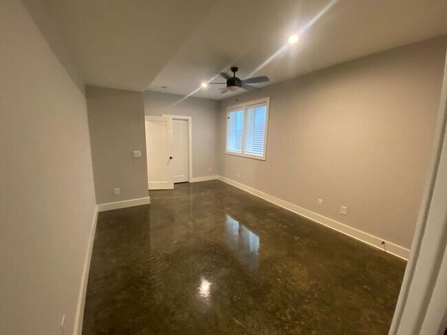 Building Photo - Prime East End Rental Home