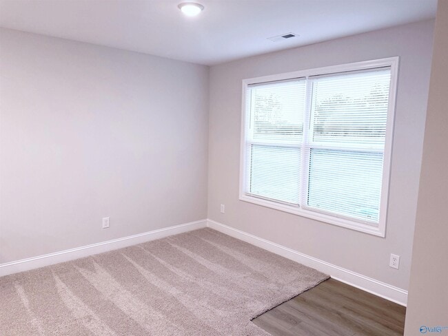 Building Photo - 118 Fuller Dr