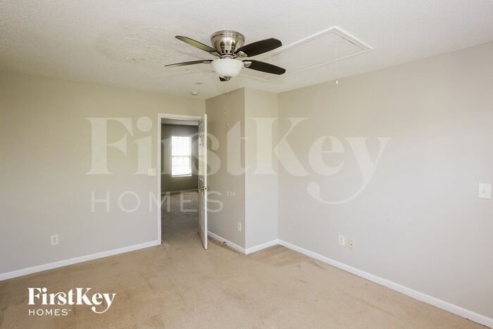 Building Photo - 7006 Tanners Creek Dr
