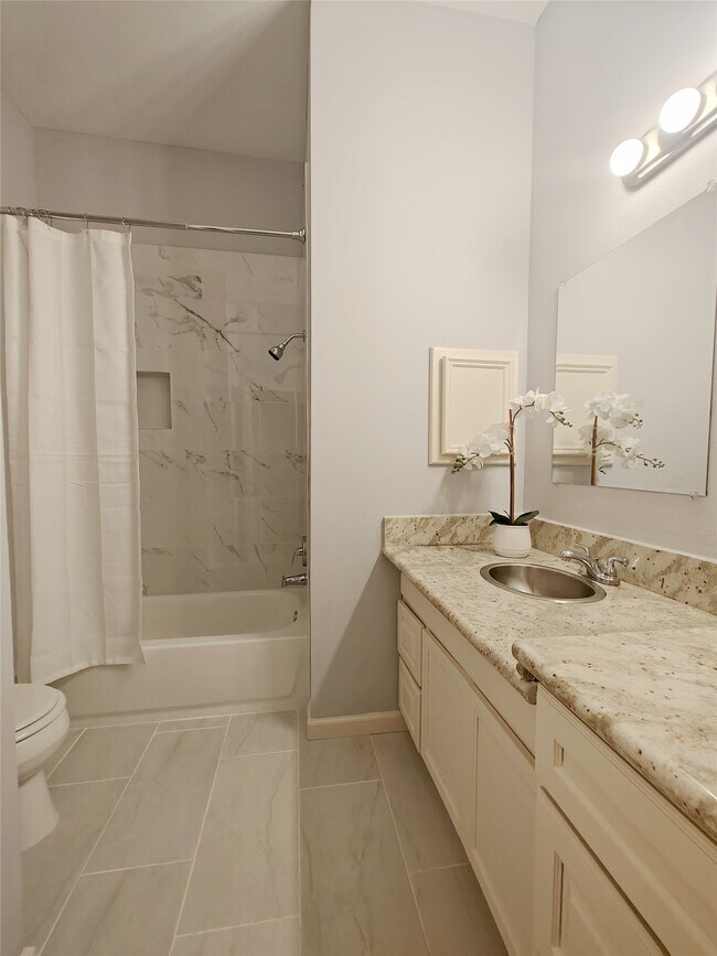 Building Photo - 3810 Paigewood Dr