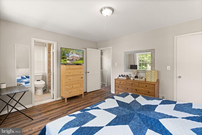 Building Photo - 8573 Tyrolean Way