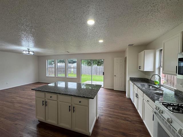 Building Photo - 7305 Marsland Ln