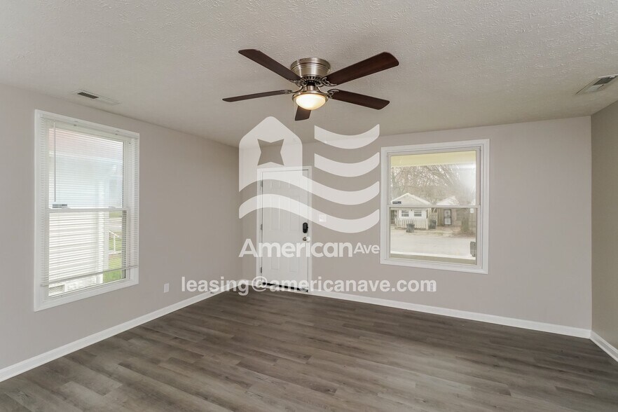 Building Photo - 1729 W Ormsby Ave