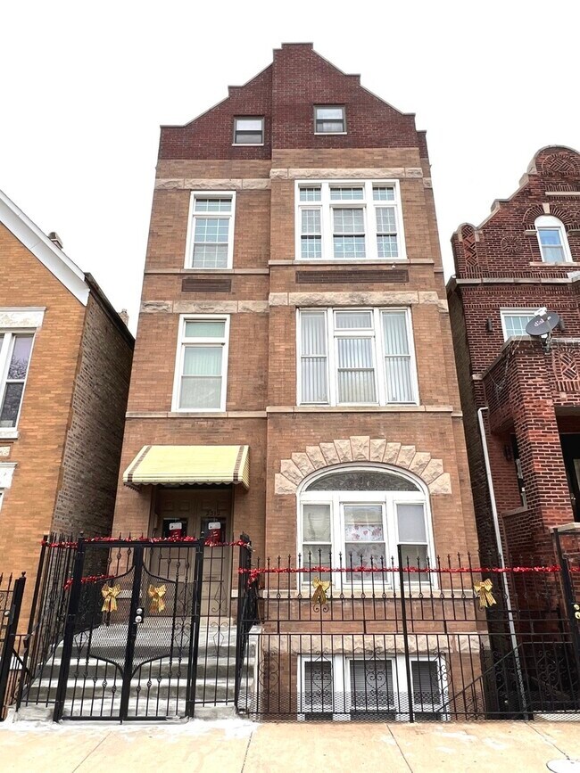 2312 W 23rd St 2312 W 23rd St Chicago IL 60608 Apartment Finder